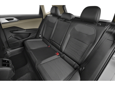 2025 Volkswagen Taos SE FWD