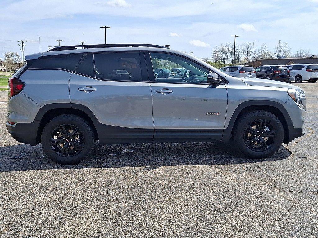 2024 GMC Terrain AT4