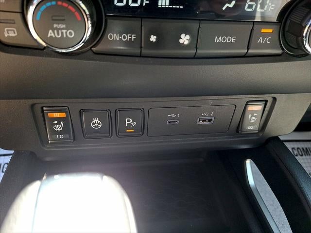 2022 Nissan Frontier SV