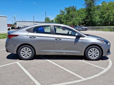 2022 Hyundai Accent SE