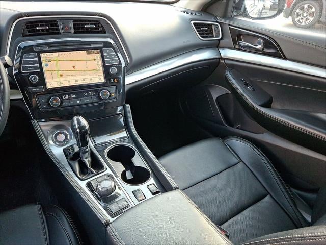 2023 Nissan Maxima SV