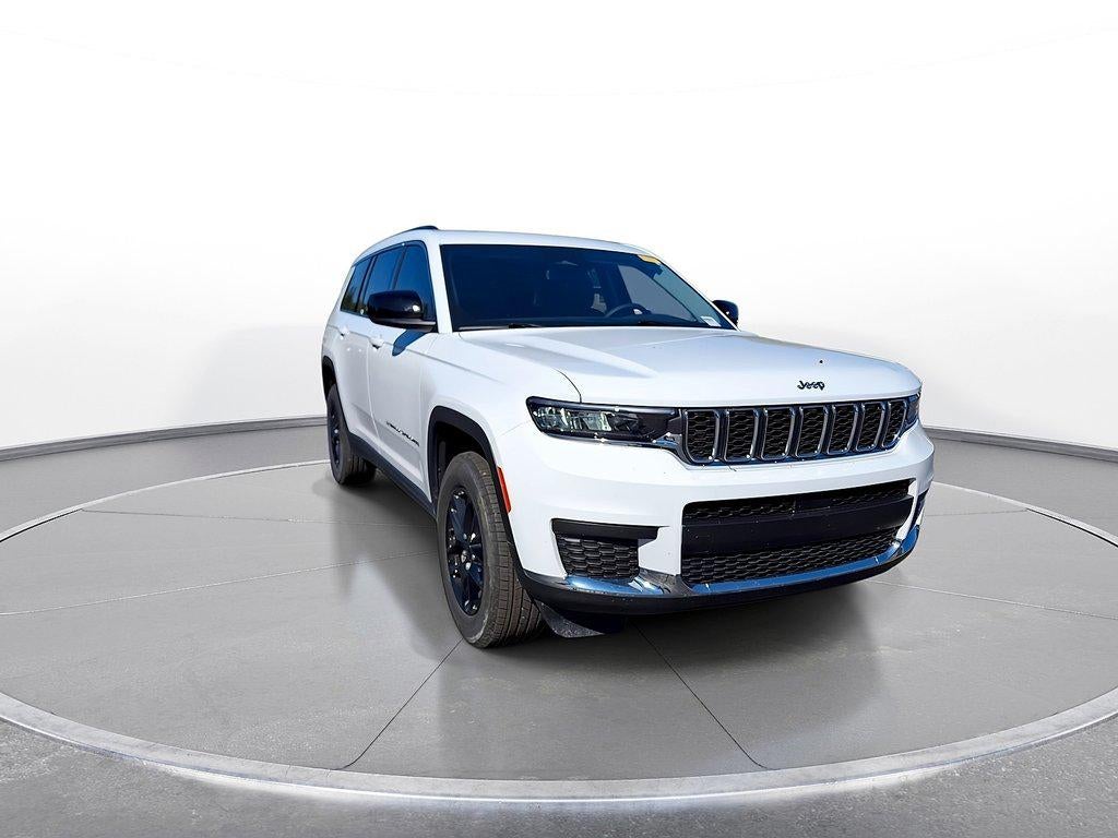 2023 Jeep Grand Cherokee L Laredo 4x4