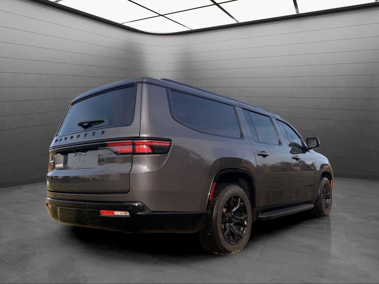 2024 Jeep Wagoneer L Series II Carbide