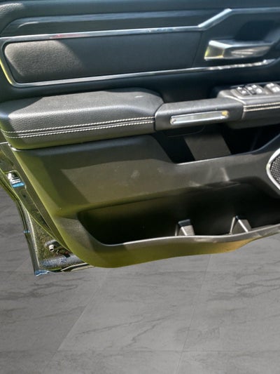 2024 RAM 1500 Laramie Crew Cab 4x2 5'7' Box