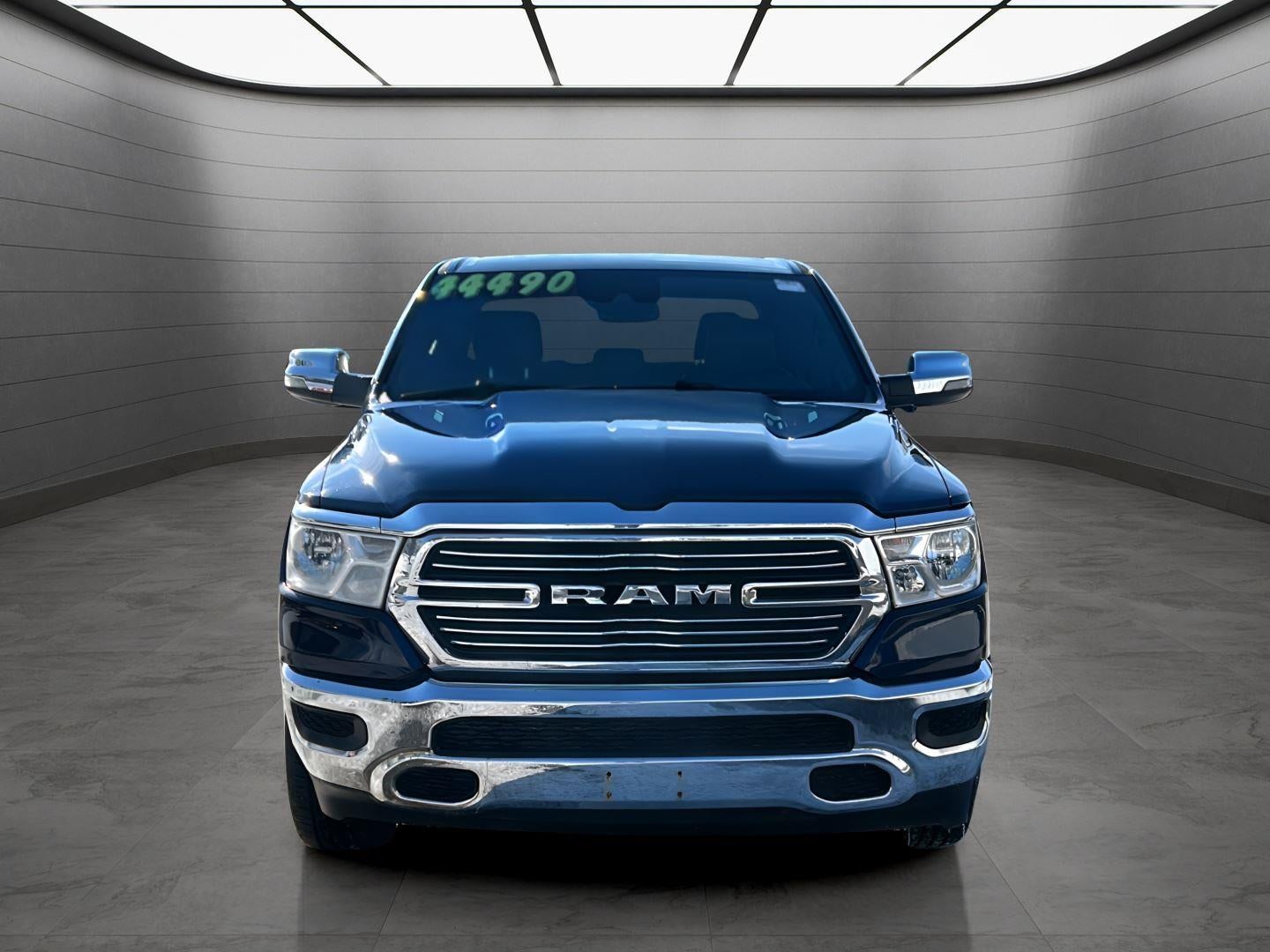 2024 RAM 1500 Laramie Crew Cab 4x2 5'7' Box