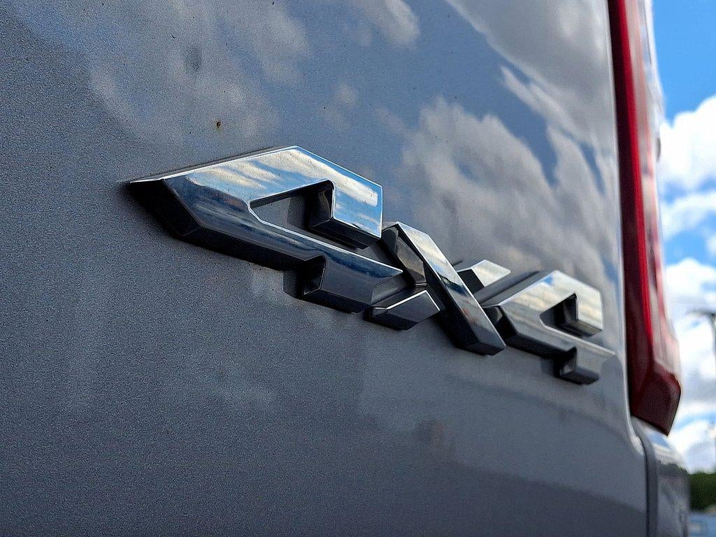 2022 RAM 1500 Big Horn Quad Cab 4x4 6'4' Box