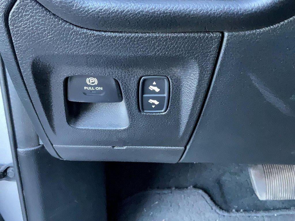 2022 RAM 1500 Big Horn Quad Cab 4x4 6'4' Box