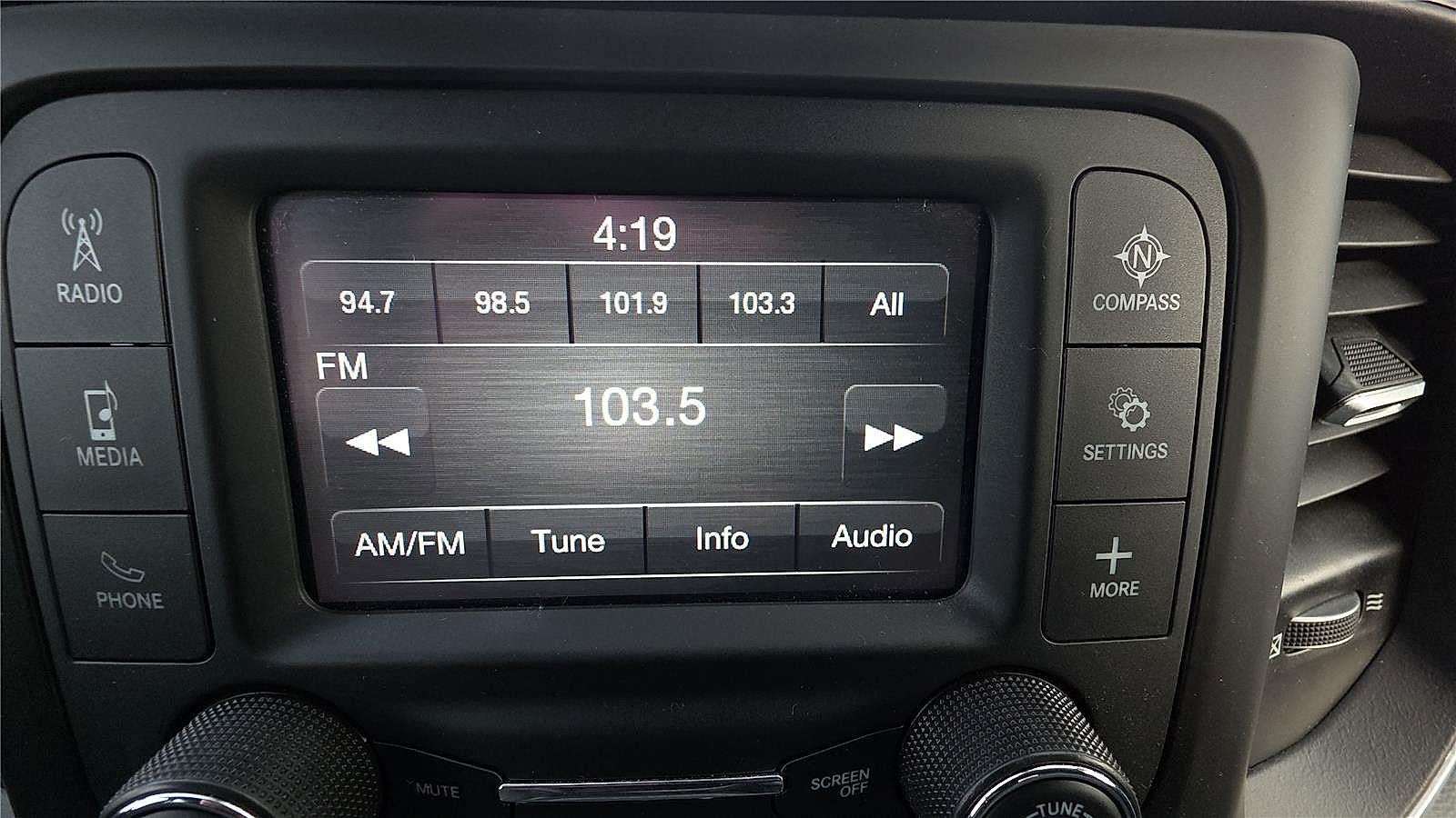 2022 RAM 1500 Big Horn Crew Cab 4x4 5'7' Box