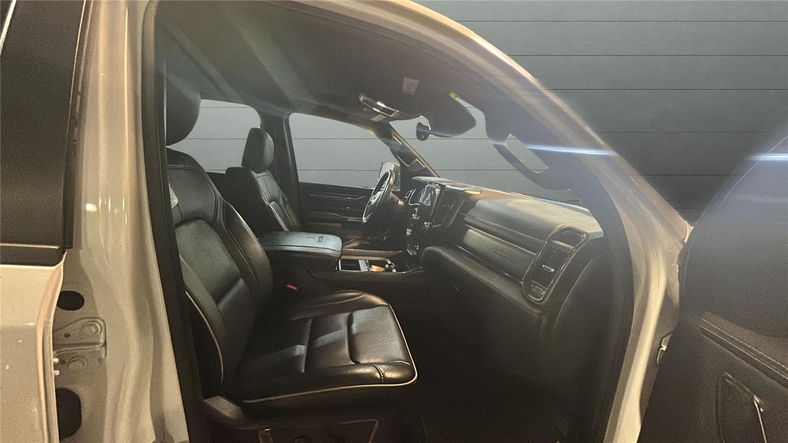 2022 RAM 1500 Limited Crew Cab 4x4 5'7' Box