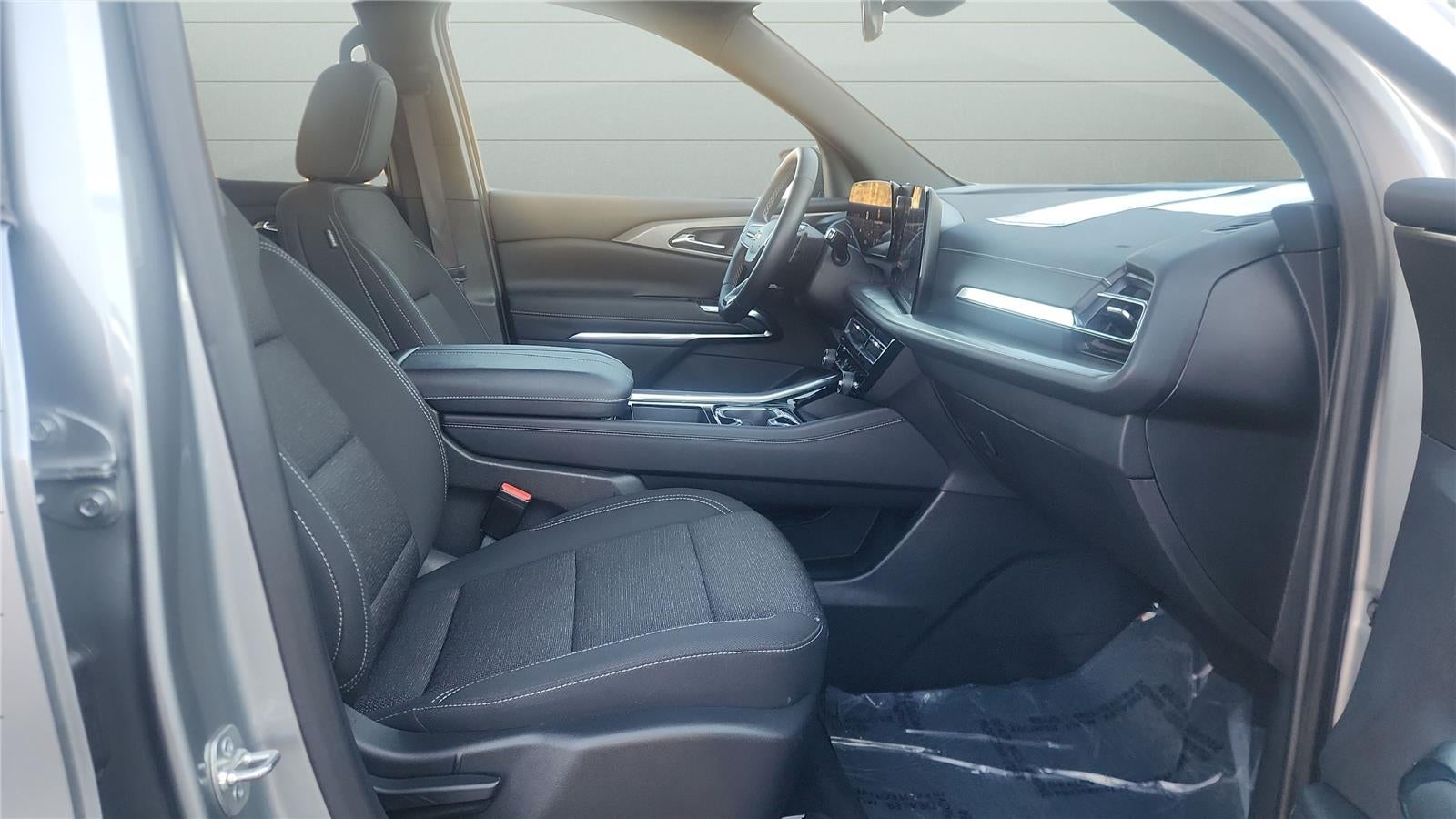 2025 Chevrolet Traverse FWD LT