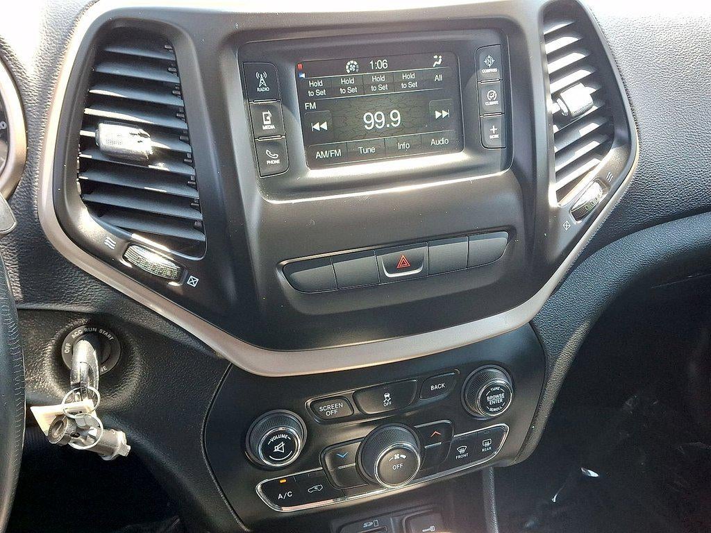 2015 Jeep Cherokee 4WD 4dr Latitude