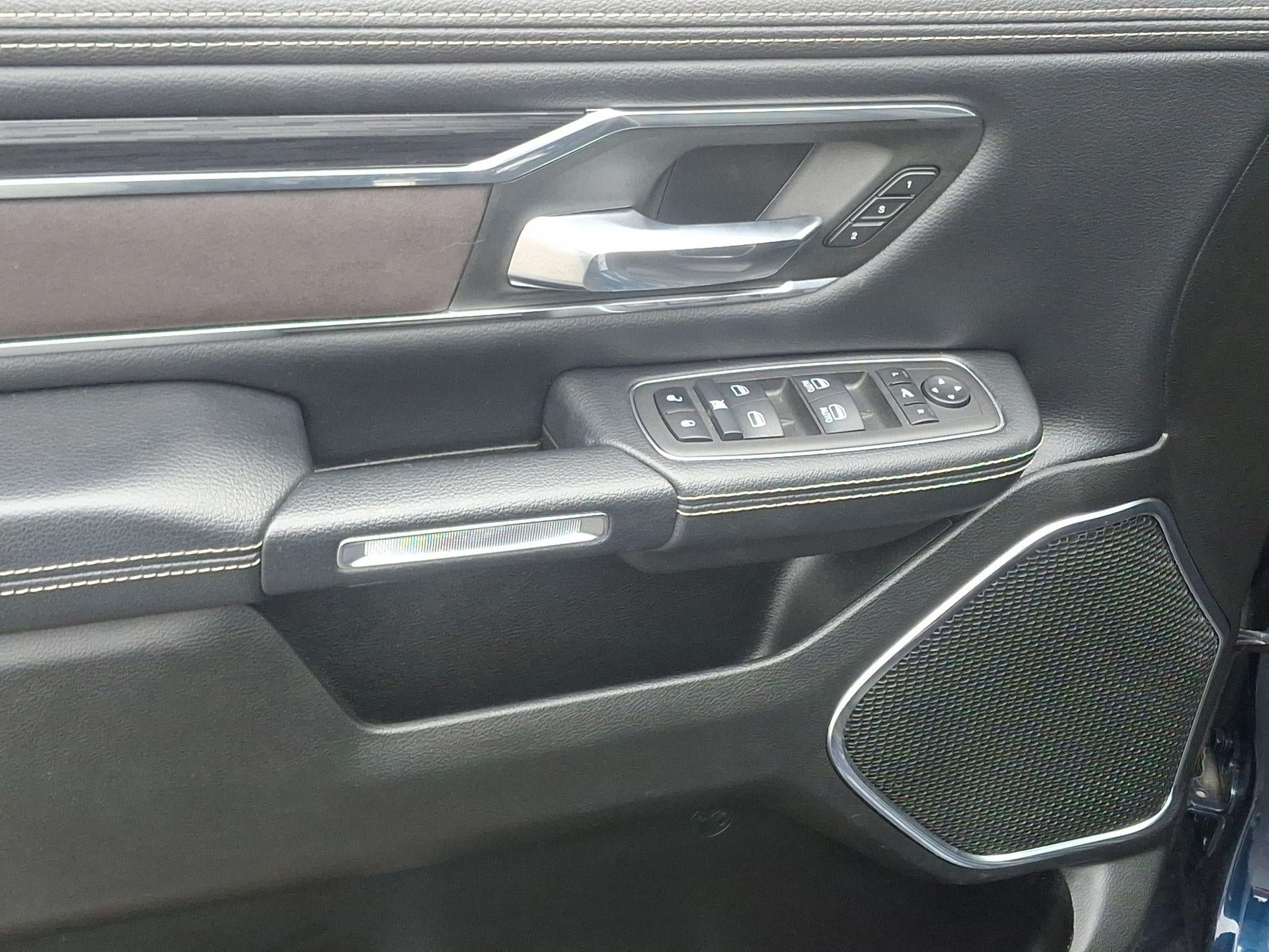 2024 RAM 1500 Laramie Crew Cab 4x2 57' Box