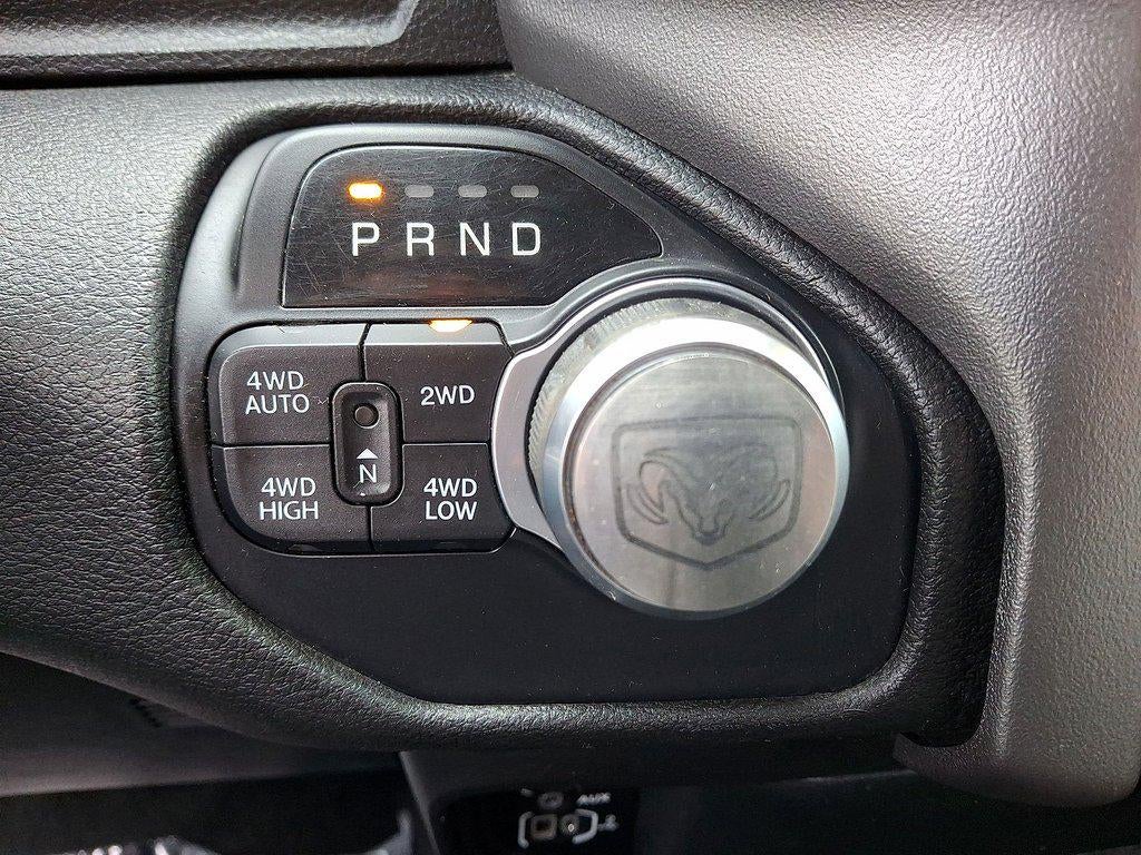 2020 RAM 1500 'Big Horn 4x4 Quad Cab 64'' Box'