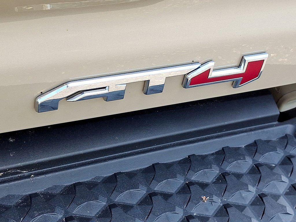 2023 GMC Canyon 4WD Crew Cab AT4