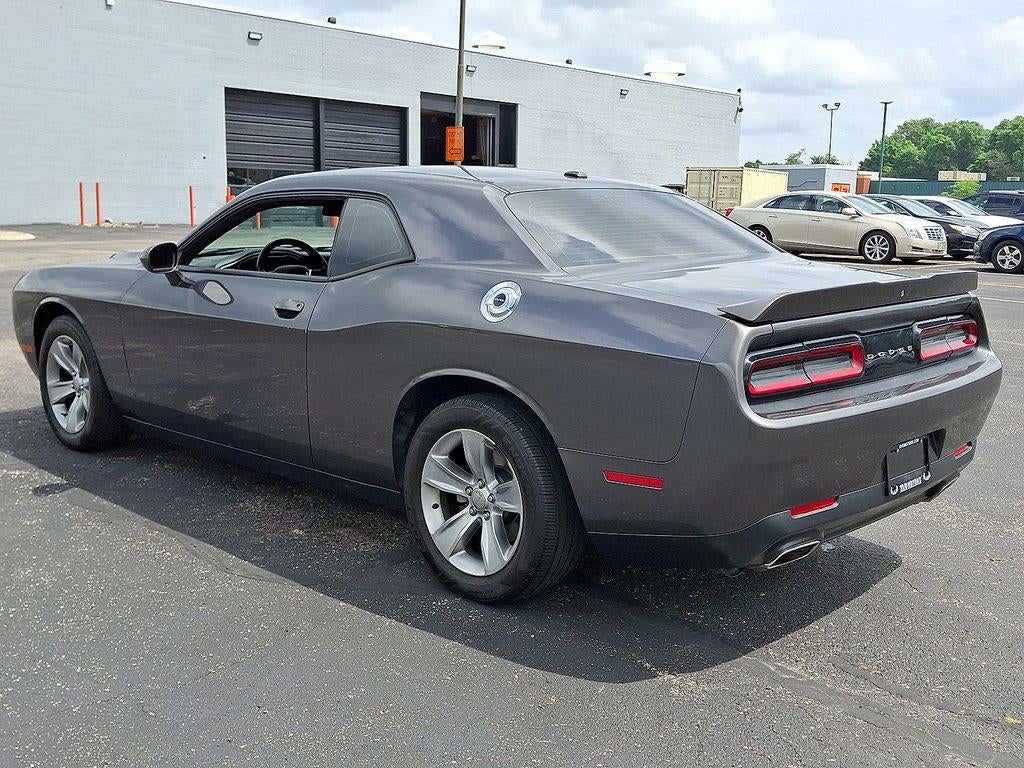 2019 Dodge Challenger SXT RWD