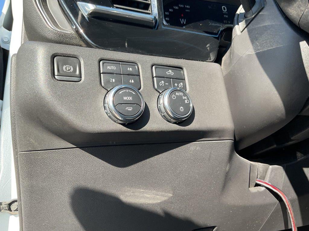 2023 GMC Sierra 1500 '4WD Crew Cab 147'' SLE'