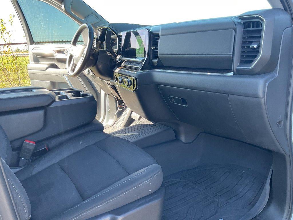 2023 GMC Sierra 1500 '4WD Crew Cab 147'' SLE'