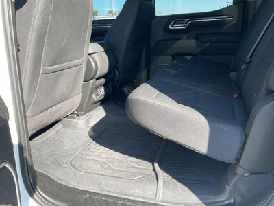 2023 GMC Sierra 1500 '4WD Crew Cab 147'' SLE'