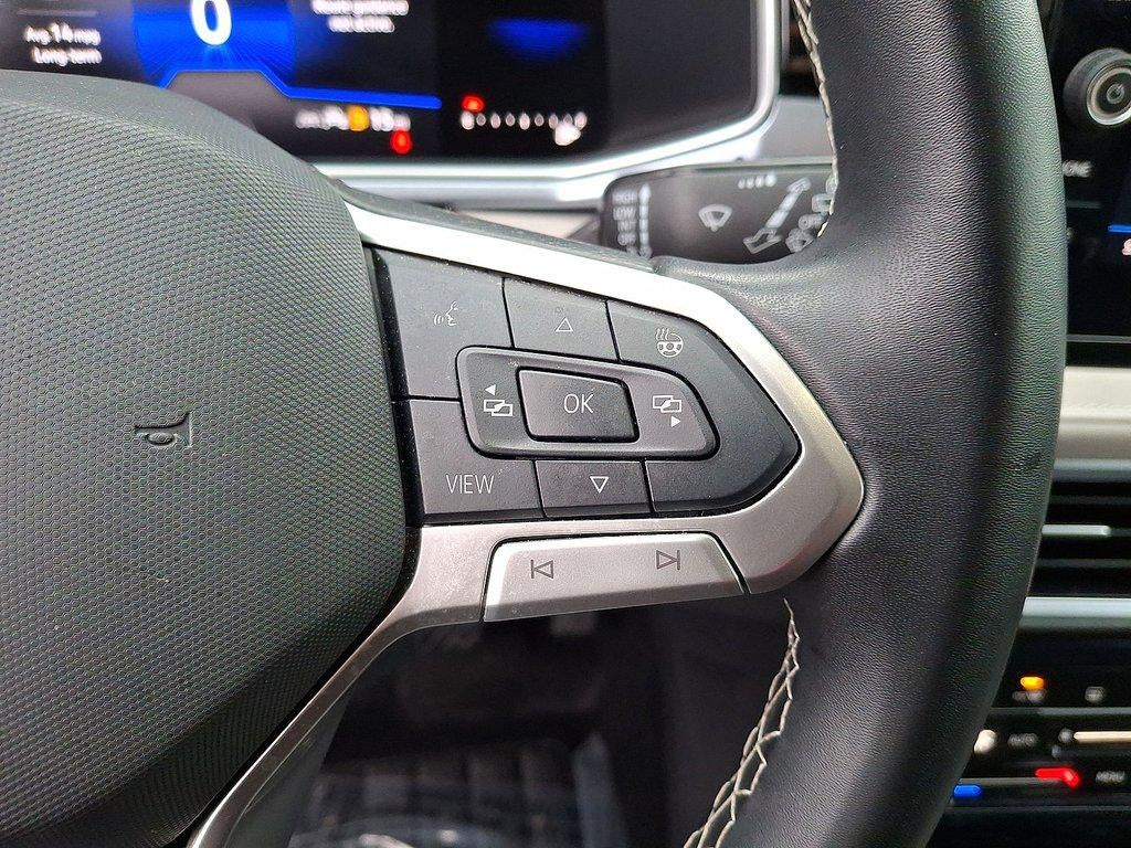2025 Volkswagen Taos SE FWD