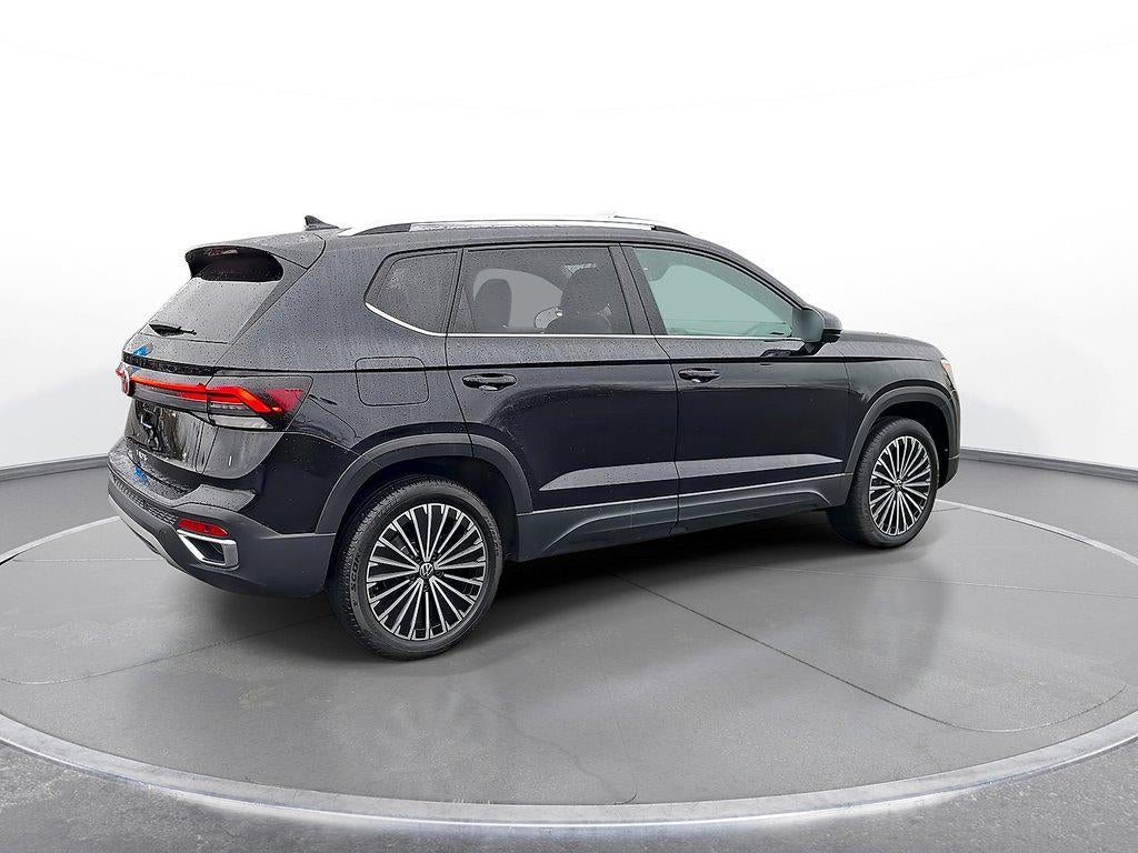 2025 Volkswagen Taos SE FWD
