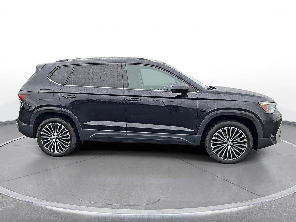 2025 Volkswagen Taos SE FWD