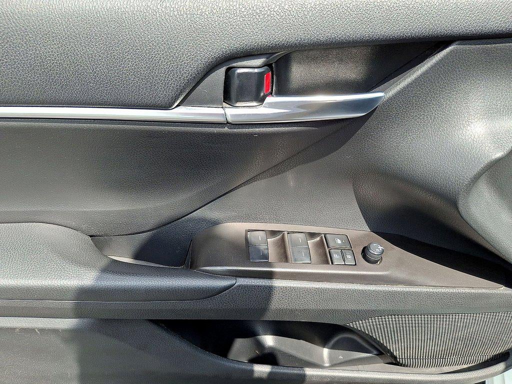 2024 Toyota Camry SE Auto (Natl)