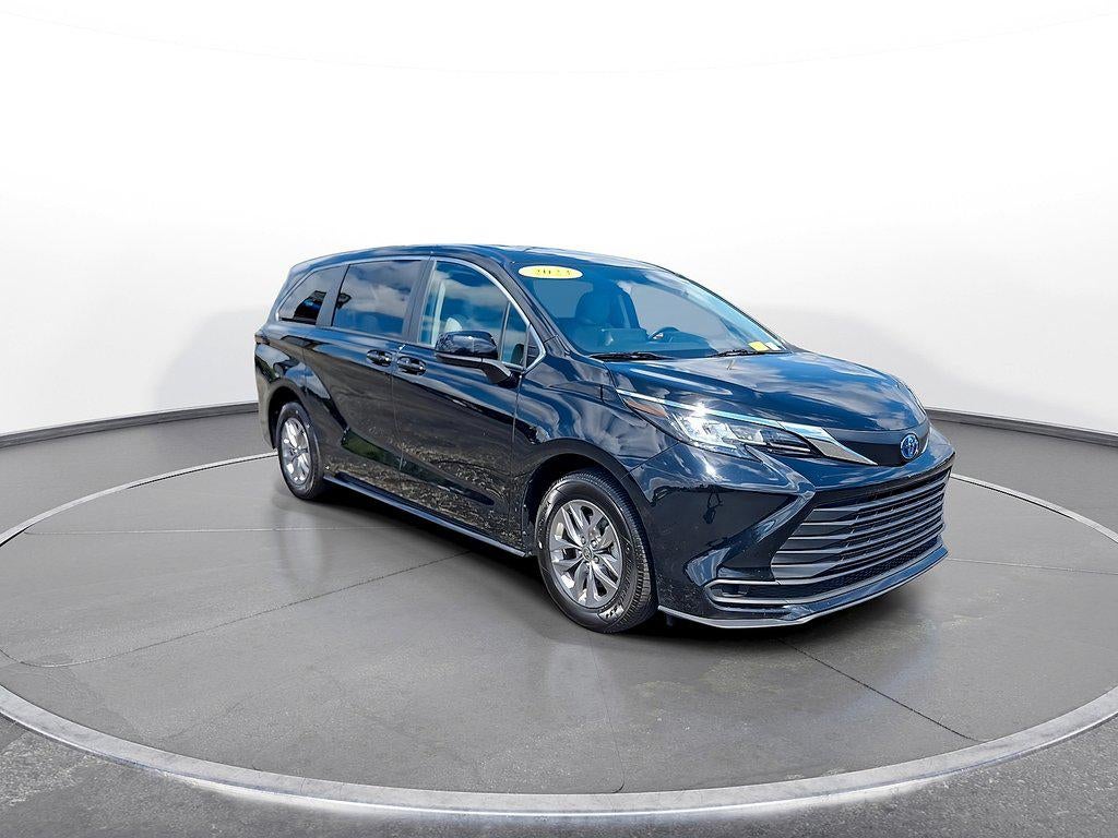 2023 Toyota Sienna LE FWD 8-Passenger (Natl)