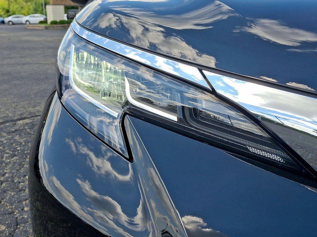 2023 Toyota Sienna LE FWD 8-Passenger (Natl)