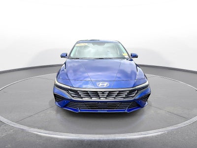 2024 Hyundai Elantra Limited IVT