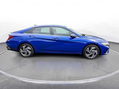 2024 Hyundai Elantra Limited IVT
