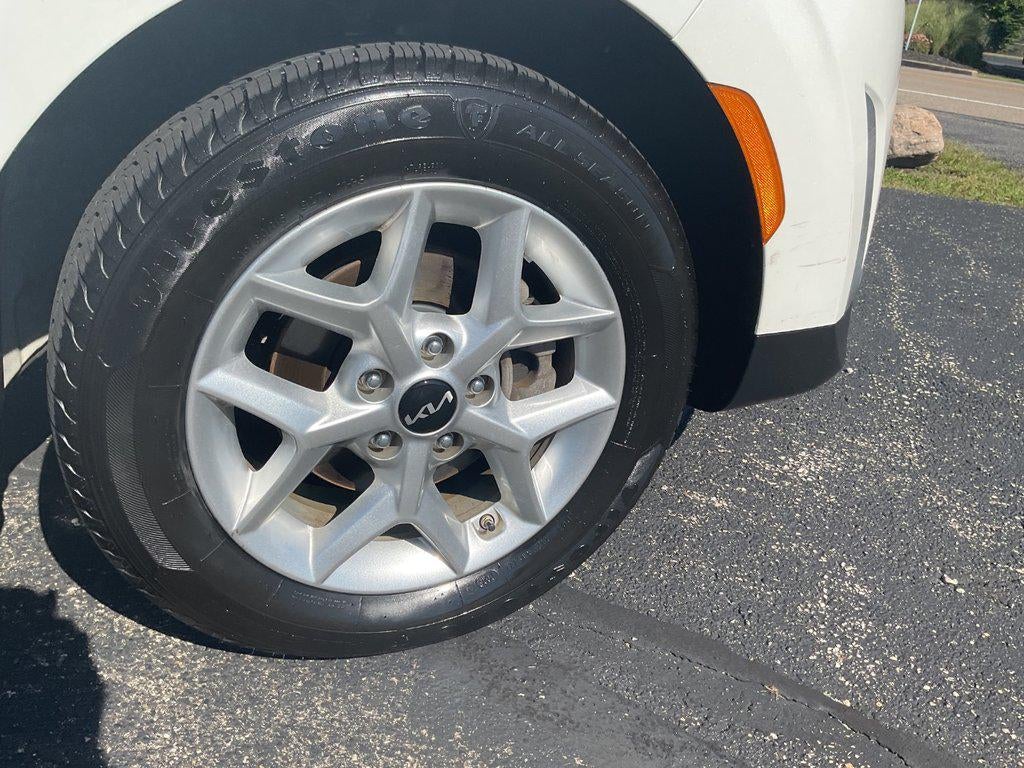 2024 Kia Soul LX IVT
