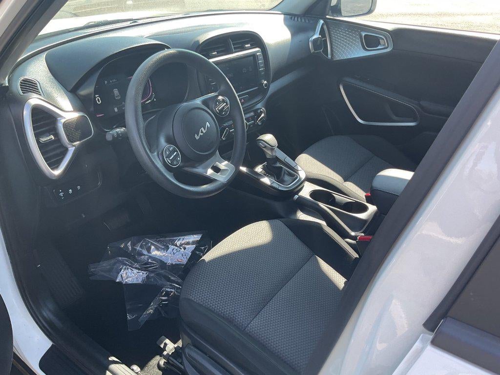 2024 Kia Soul LX IVT