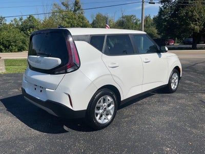 2024 Kia Soul LX IVT