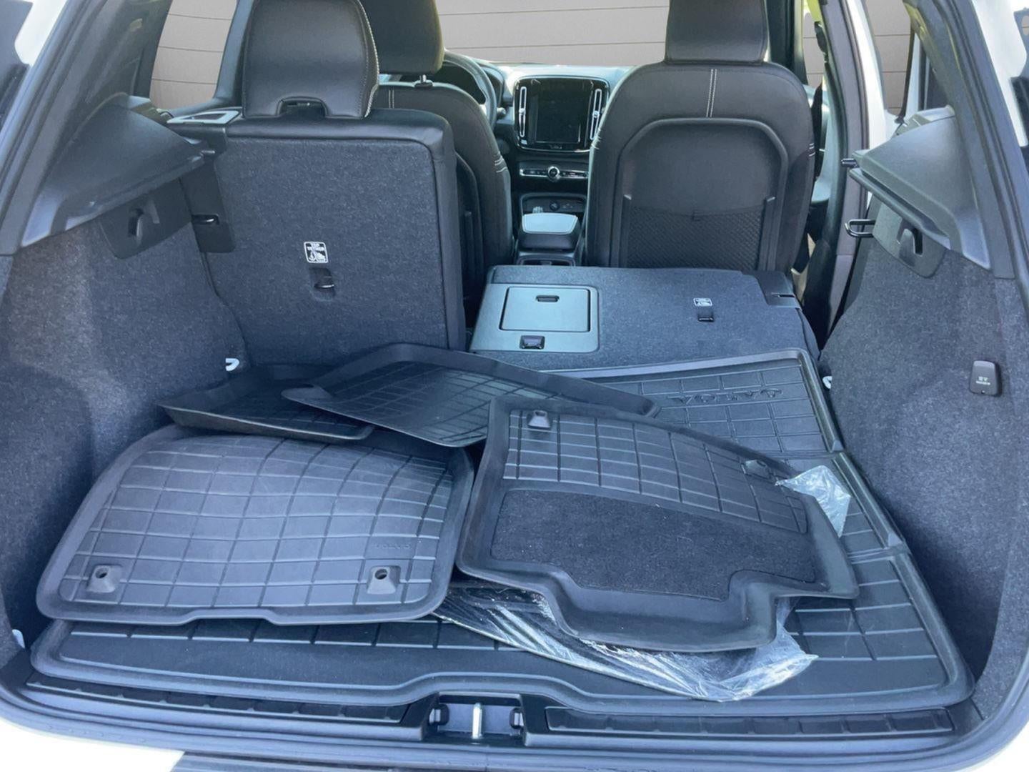 2021 Volvo XC40 Recharge P8 eAWD Pure Electric