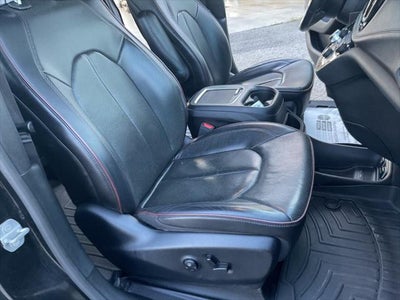 2020 Chrysler Pacifica Limited 35th Anniversary