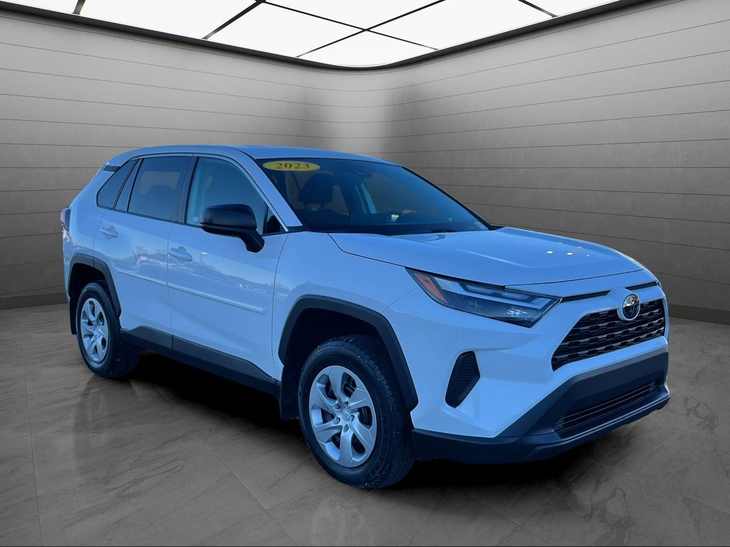 2023 Toyota RAV4 LE