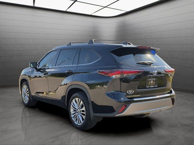 2025 Toyota Highlander Hybrid Platinum