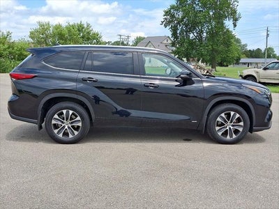 2023 Toyota Highlander Hybrid XLE