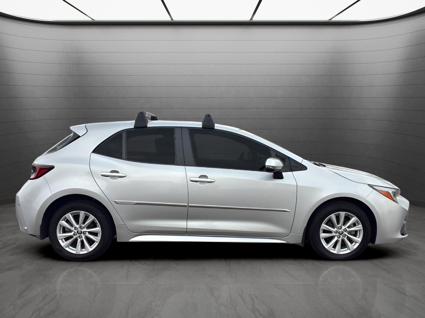 2025 Toyota Corolla Hatchback SE