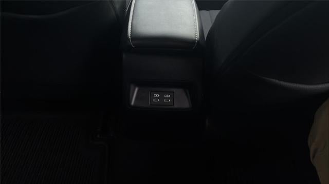 2025 Toyota Corolla Hatchback SE