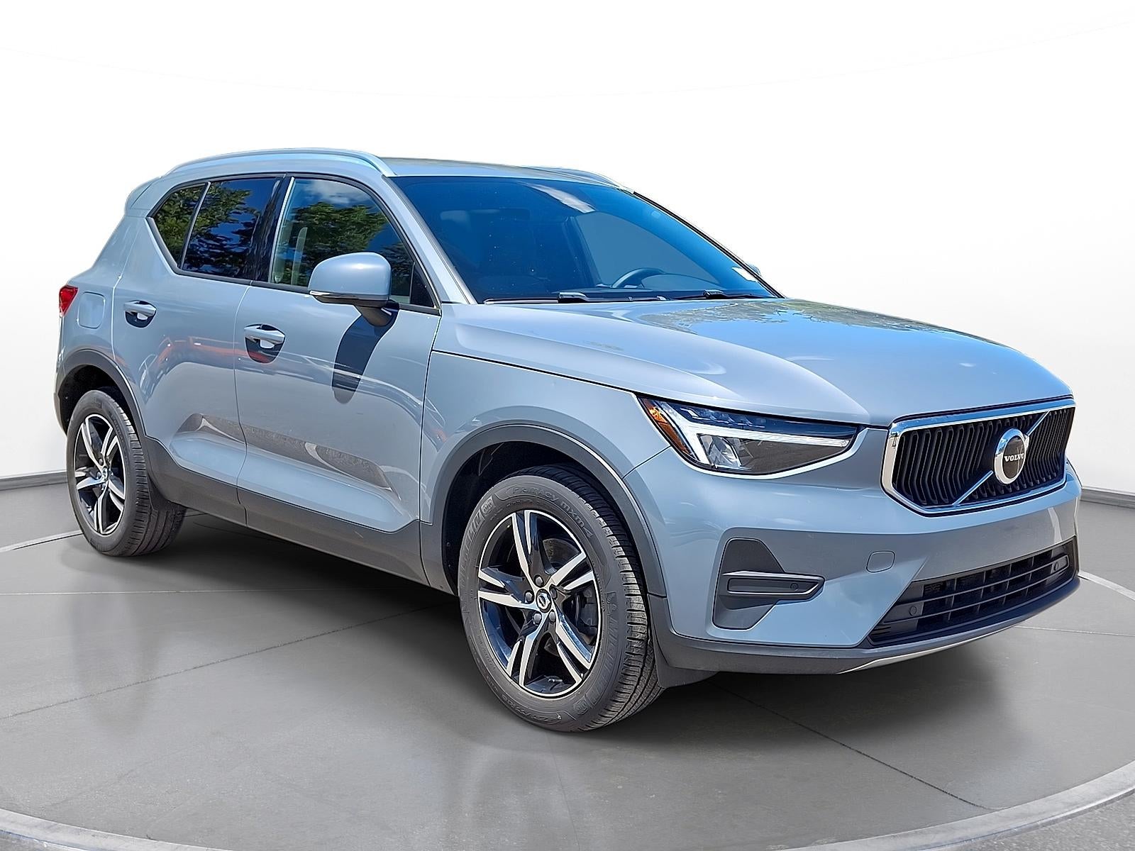2023 Volvo XC40 Core