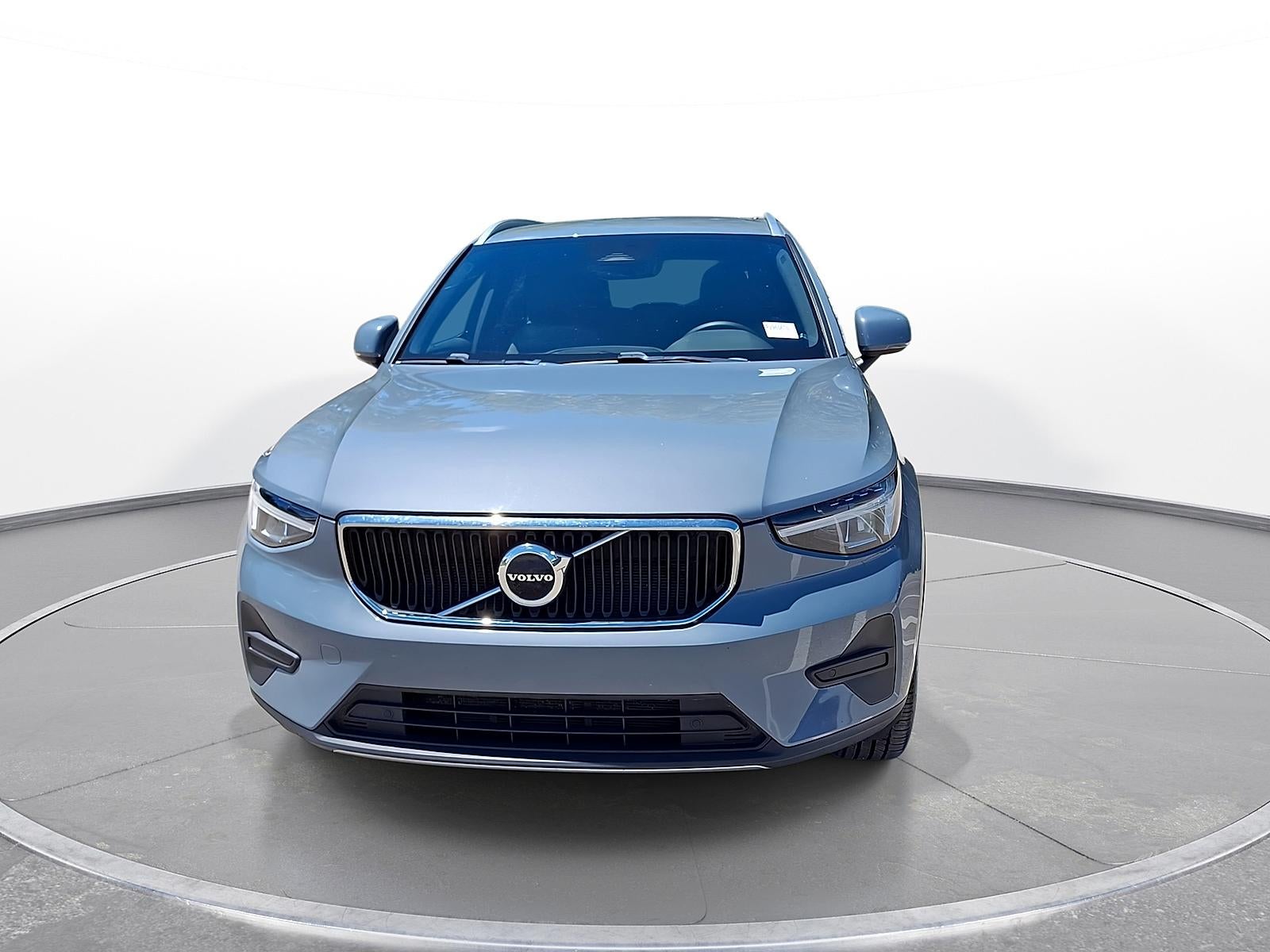 2023 Volvo XC40 Core