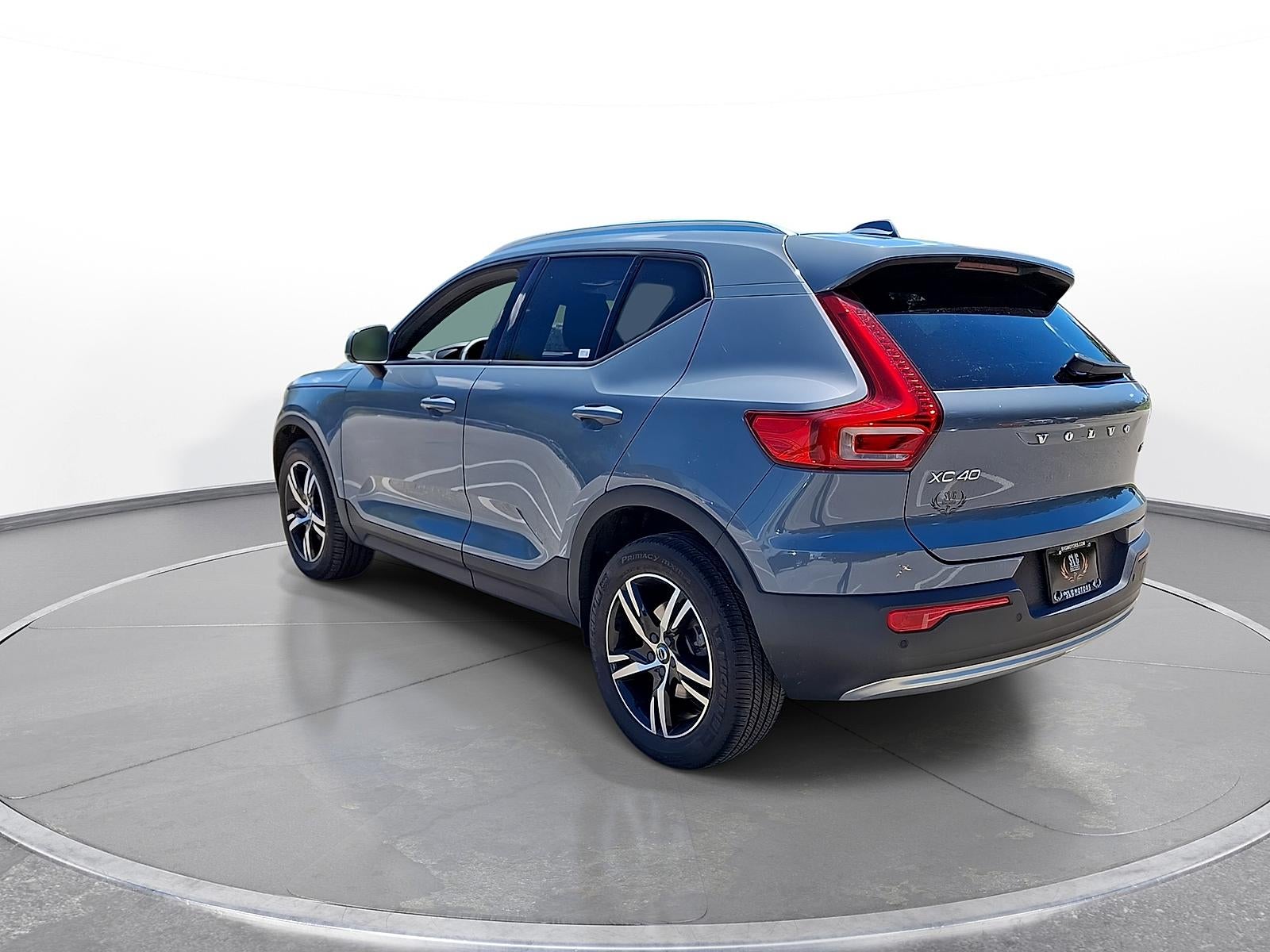2023 Volvo XC40 Core
