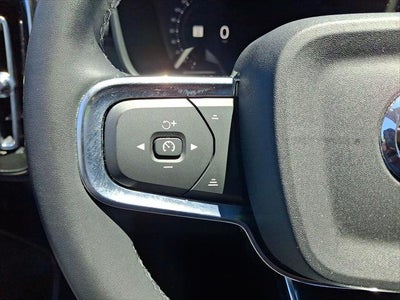 2023 Volvo XC40 Core
