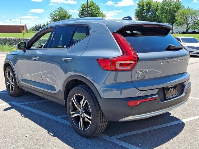 2023 Volvo XC40 Core
