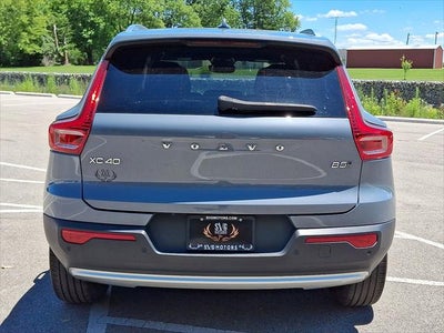 2023 Volvo XC40 Core
