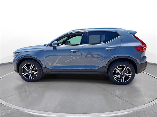 2023 Volvo XC40 Core