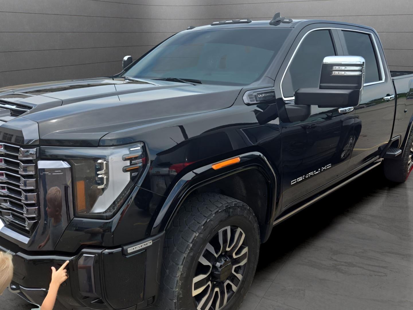 2024 GMC Sierra 3500HD Denali Ultimate