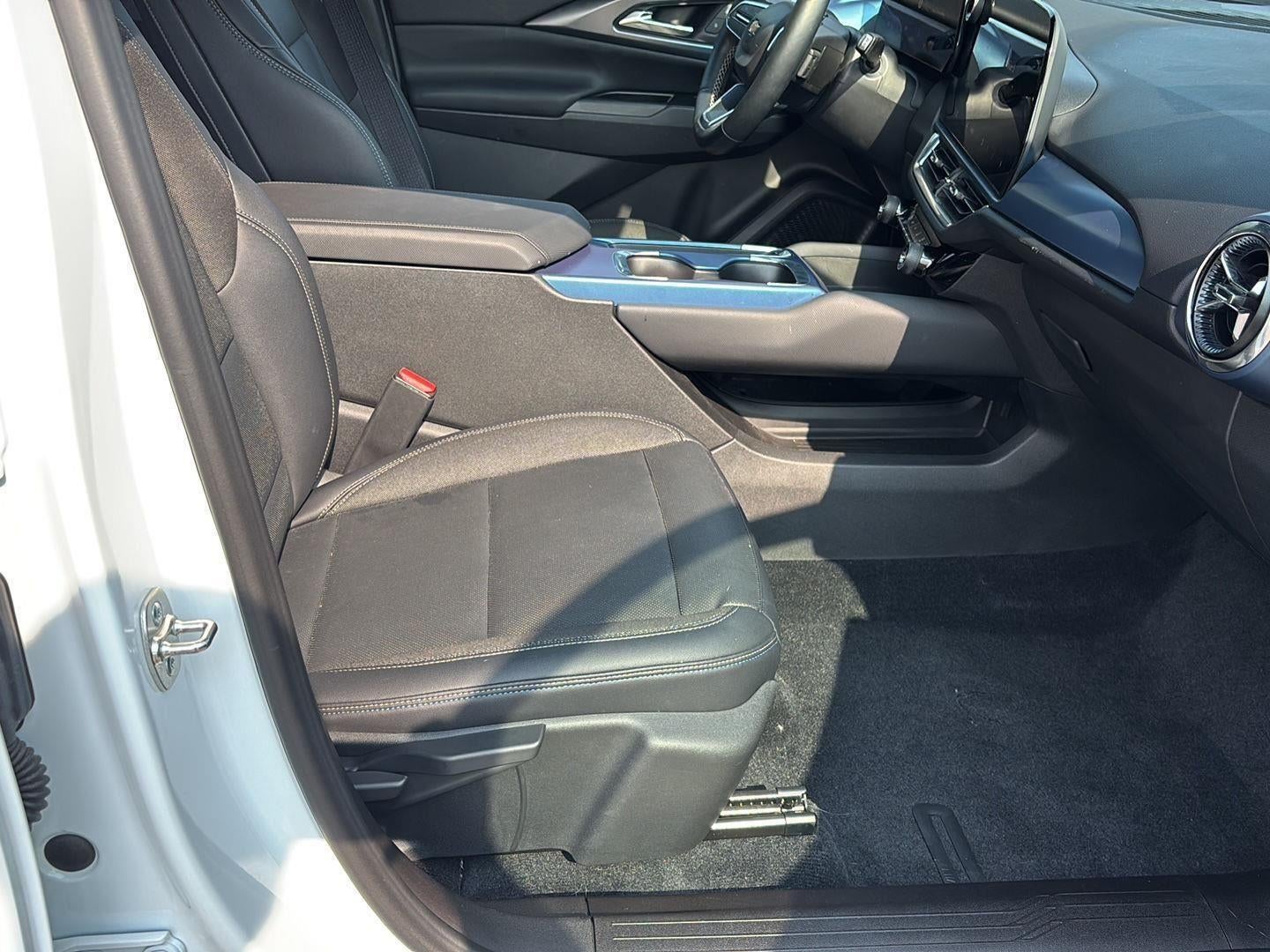 2024 Chevrolet Equinox EV LT