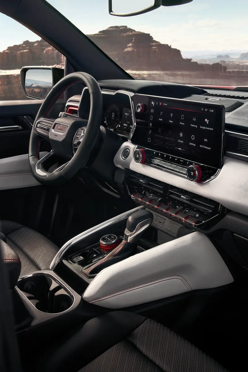 2026 GMC Canyon infotainment system at SVG Chevrolet GMC Washington Court House in Washington Court House OH